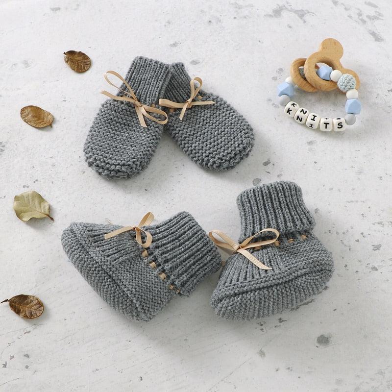 Schattige Gebreide Babyschoenen en Wanten Set